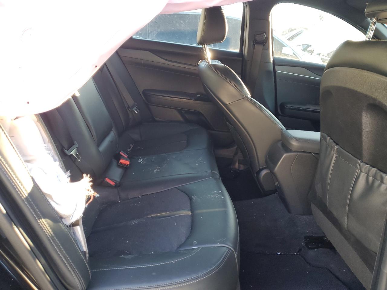 2022 Kia K5 - Image 10