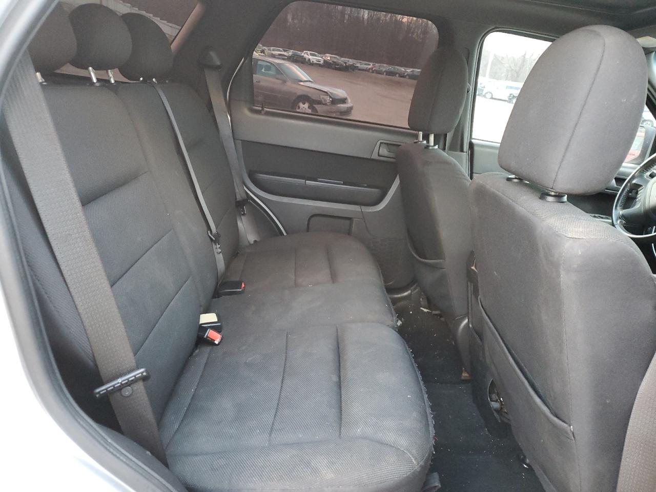 2009 Ford Escape - Image 11