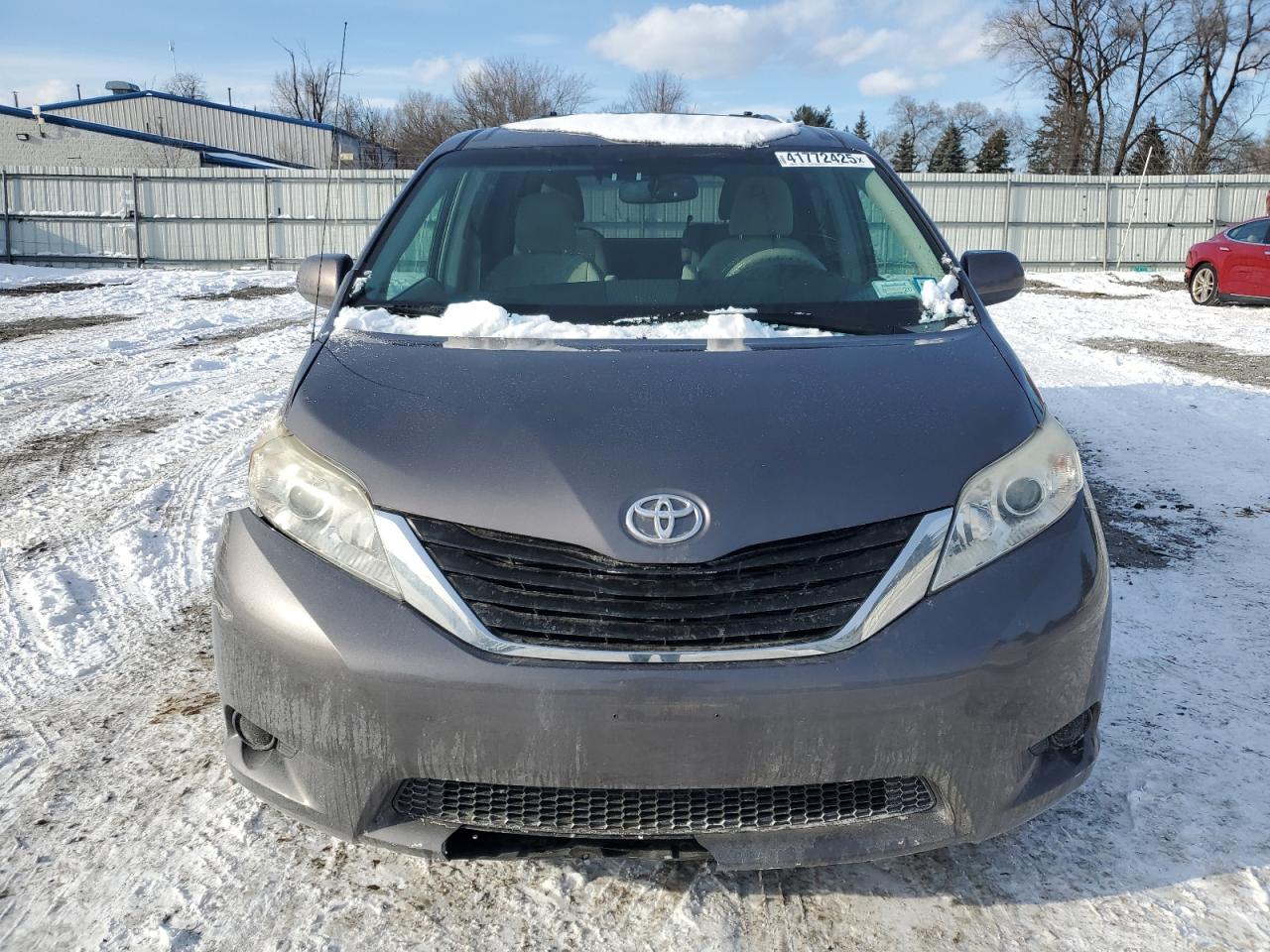 2013 Toyota Sienna - Image 5
