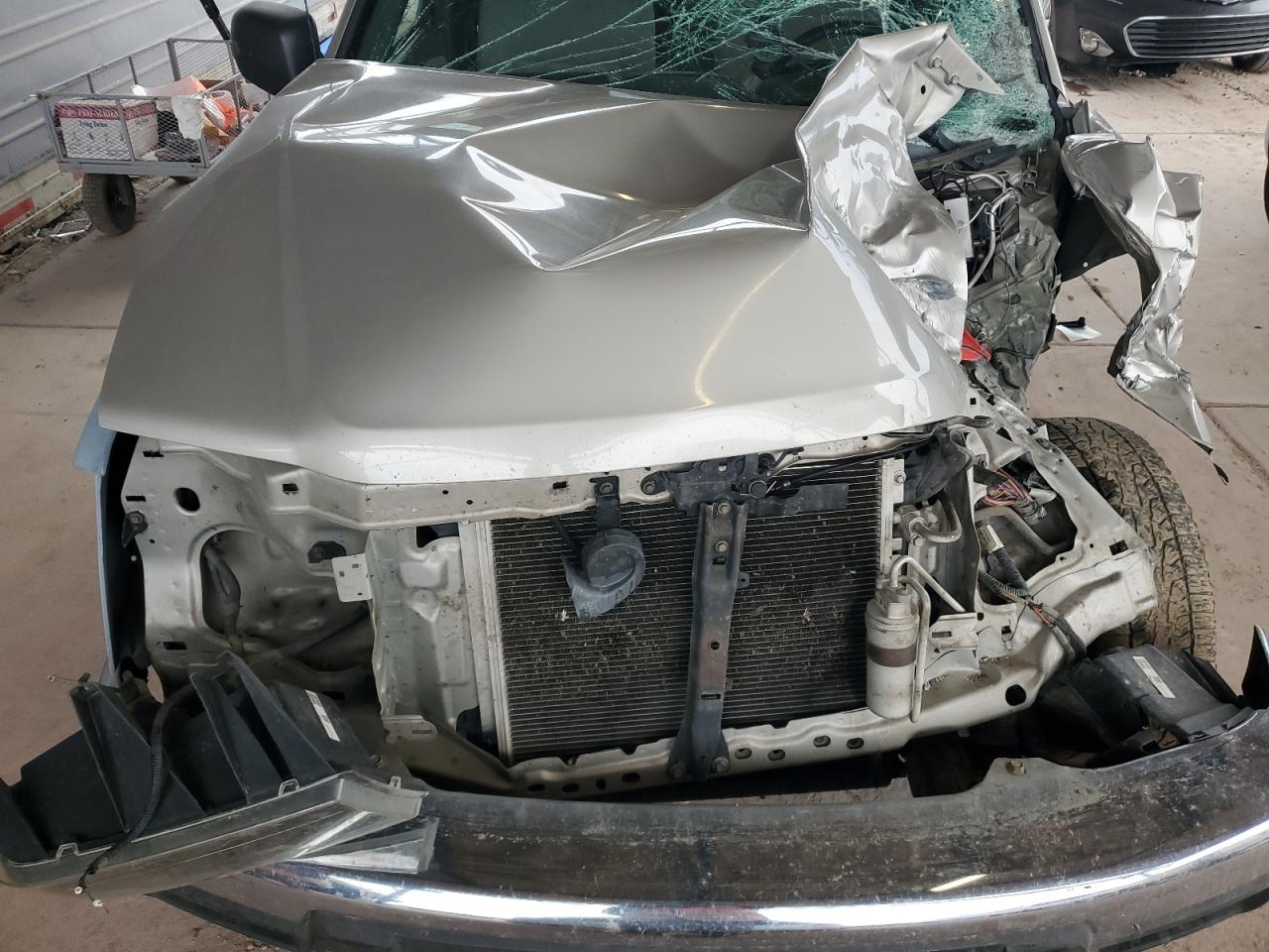 2005 Chevrolet Colorado - Image 11