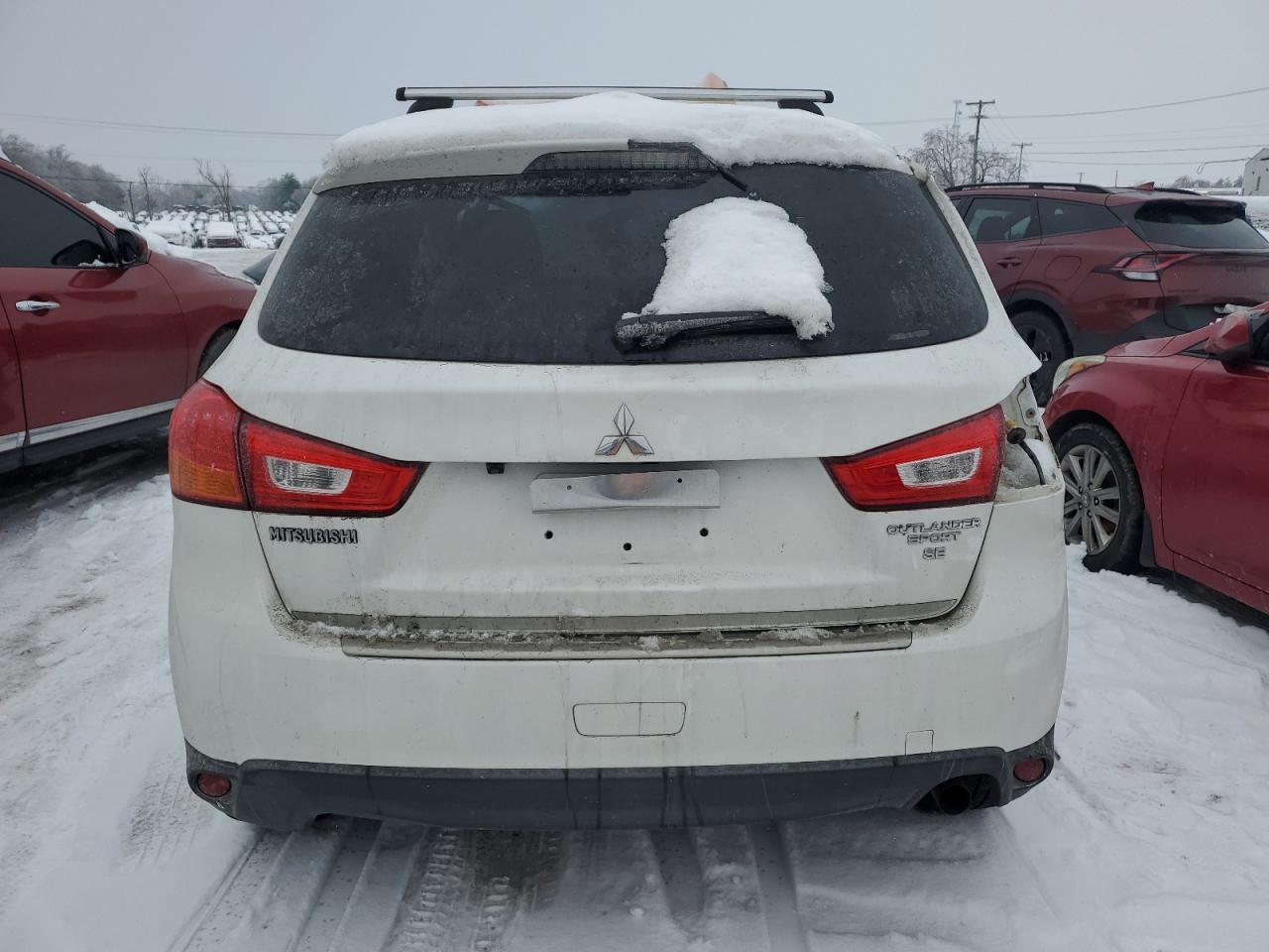 2017 Mitsubishi Outlander - Image 6
