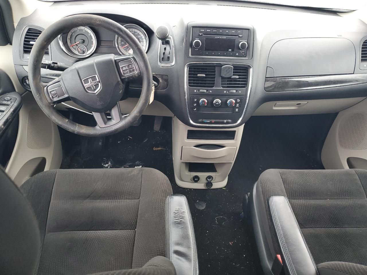 2017 Dodge Caravan - Image 8