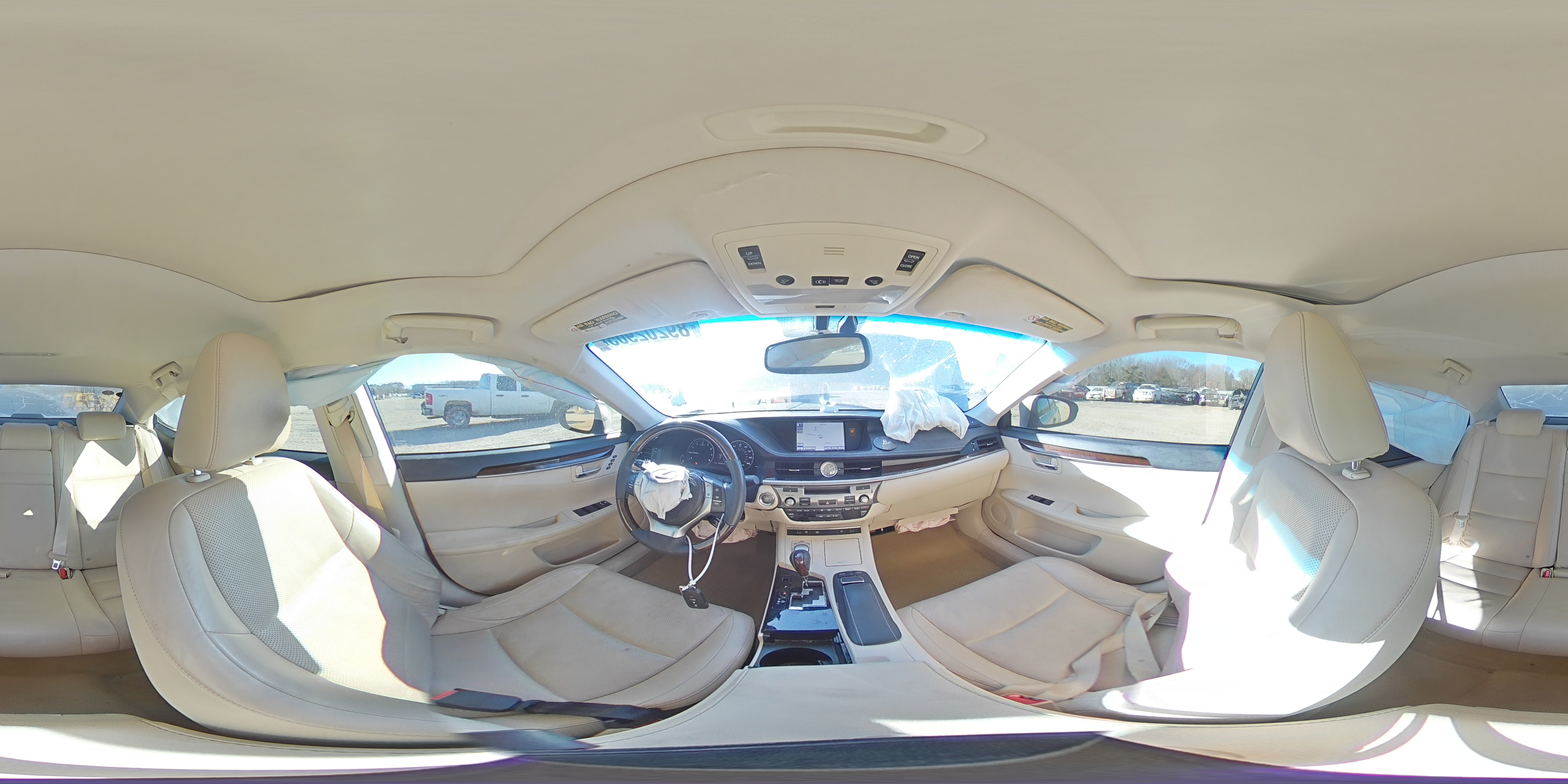 2014 Lexus ES - Image 12