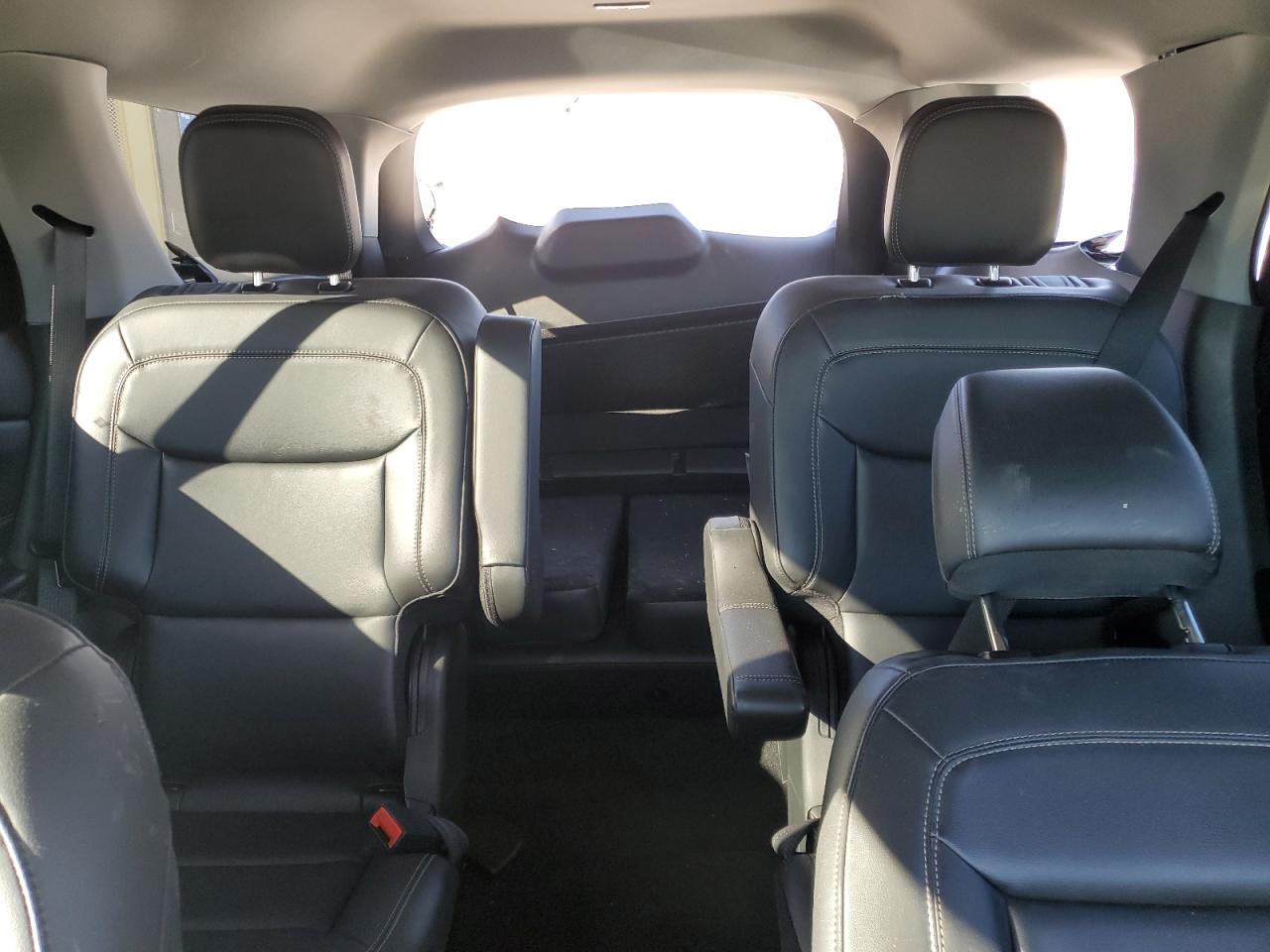 2023 Ford Explorer - Image 10