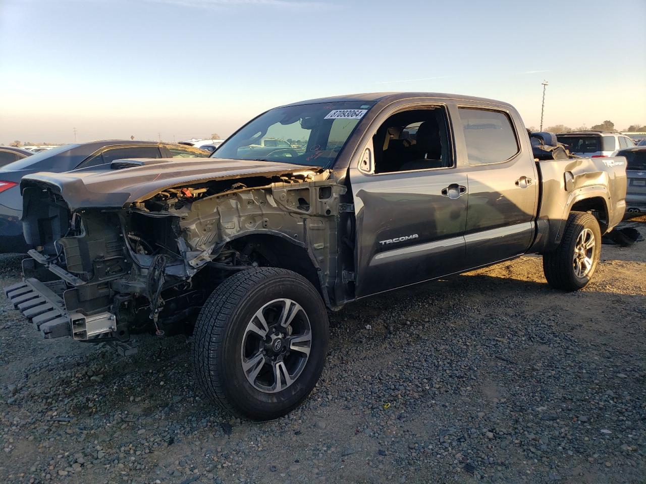 VIN 3TMBZ5DN2JM014983 2018 TOYOTA TACOMA no.1