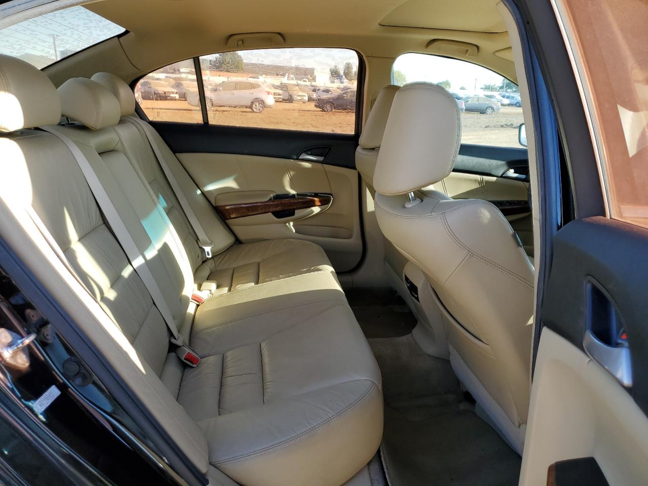 2011 Honda Accord - Image 10