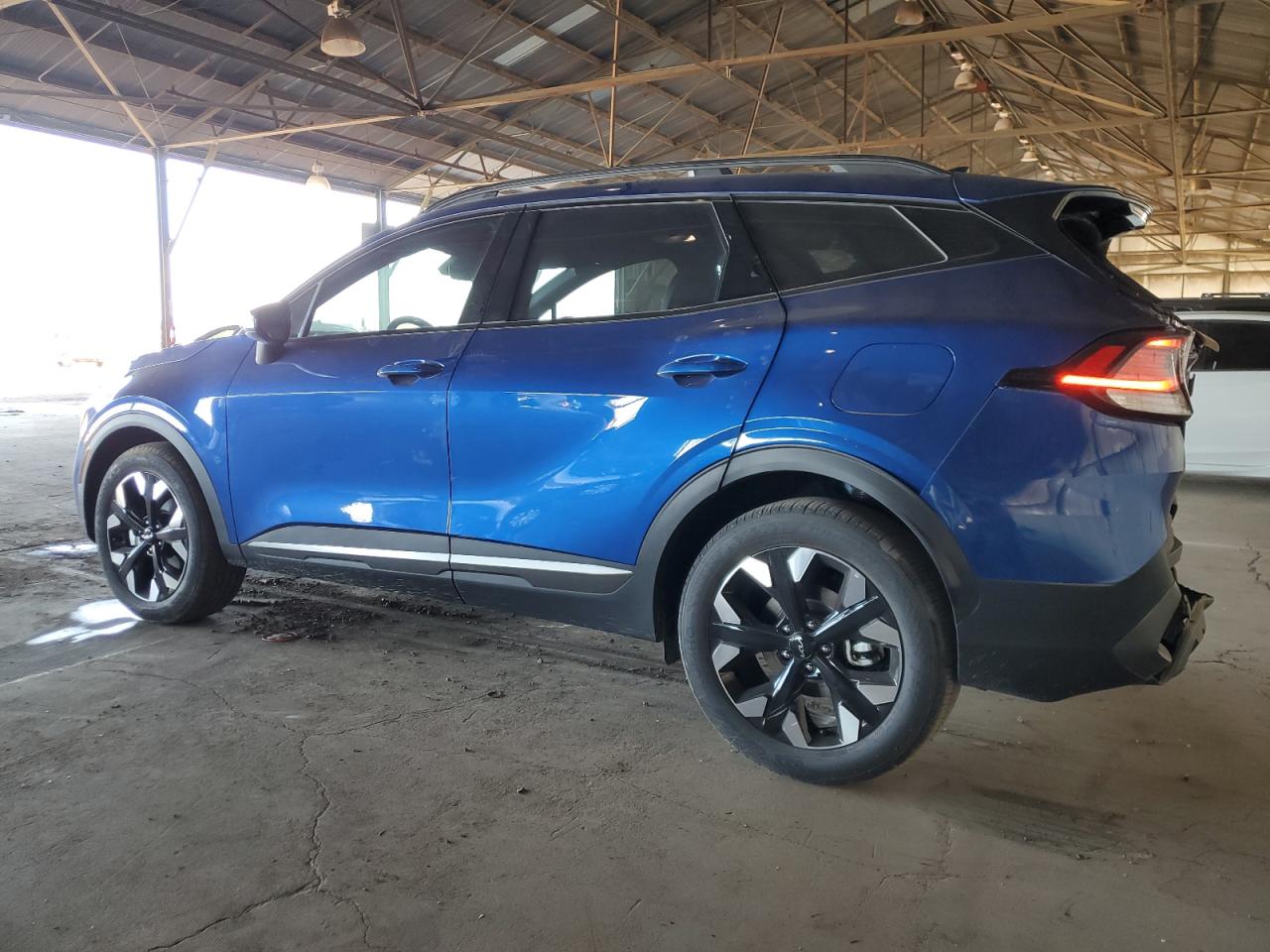 2024 Kia Sportage - Image 2