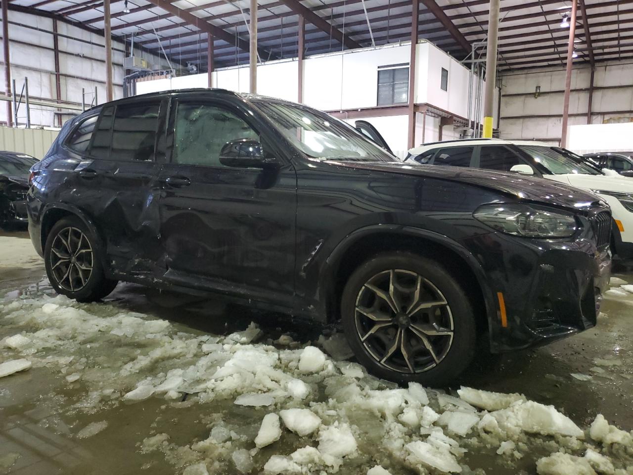 2023 BMW X3 - Image 4