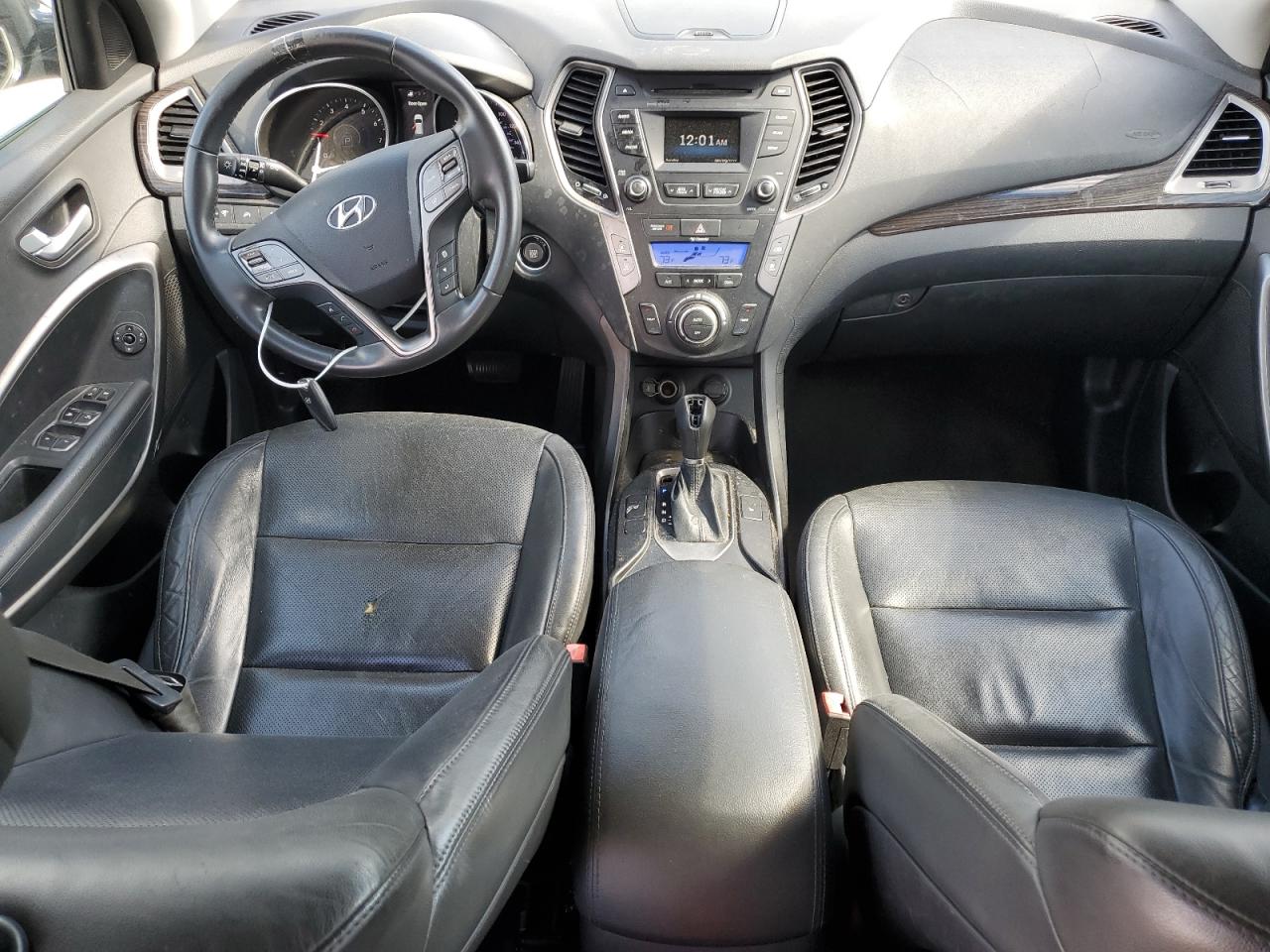 2016 Hyundai Santa Fe - Image 8