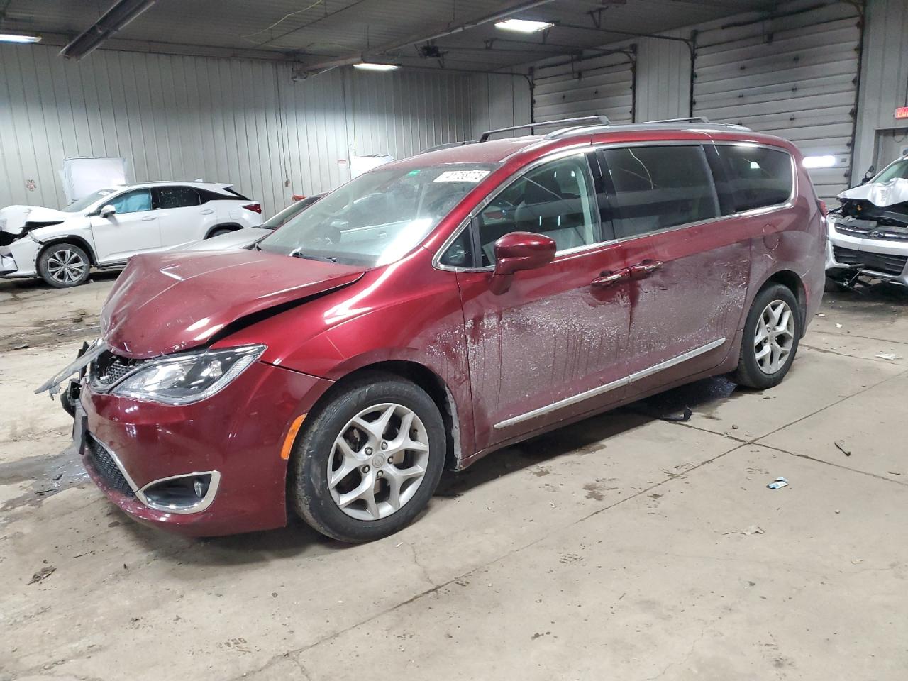 2017 Chrysler Pacifica - Image 1