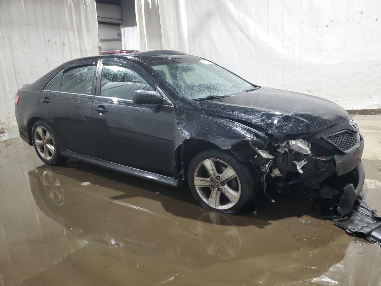2011 Toyota Camry - Image 4