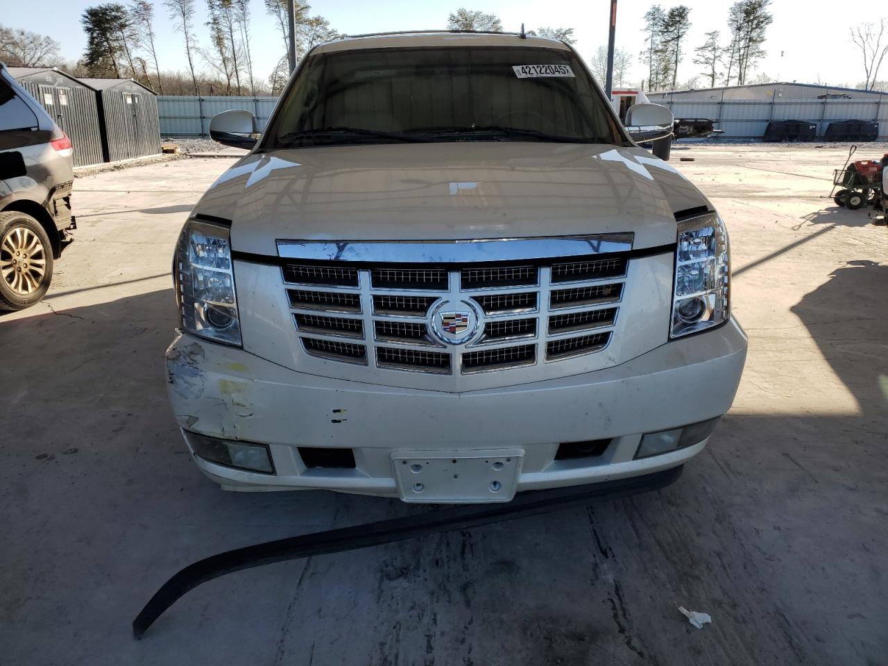 2011 Cadillac Escalade - Image 5