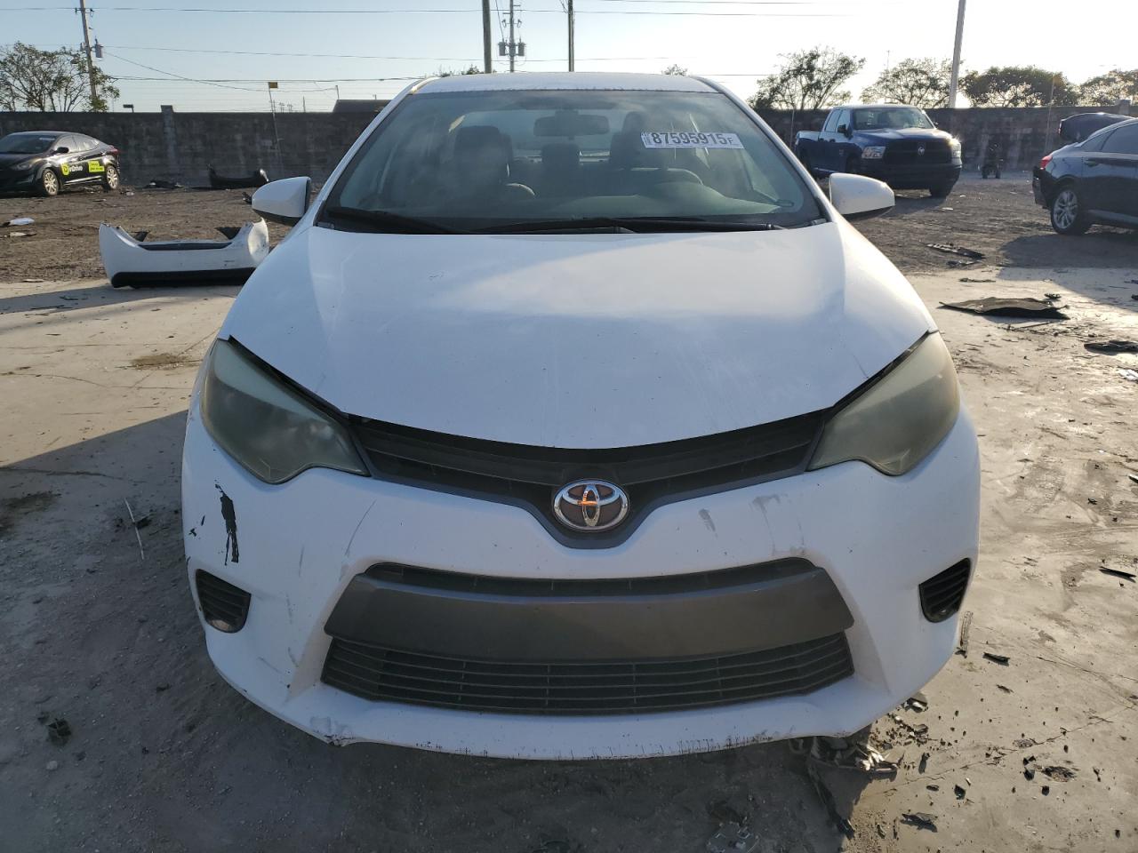 VIN 2T1BURHE2FC367143 2015 TOYOTA COROLLA no.5