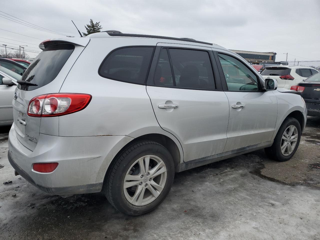 2011 Hyundai Santa Fe - Image 3