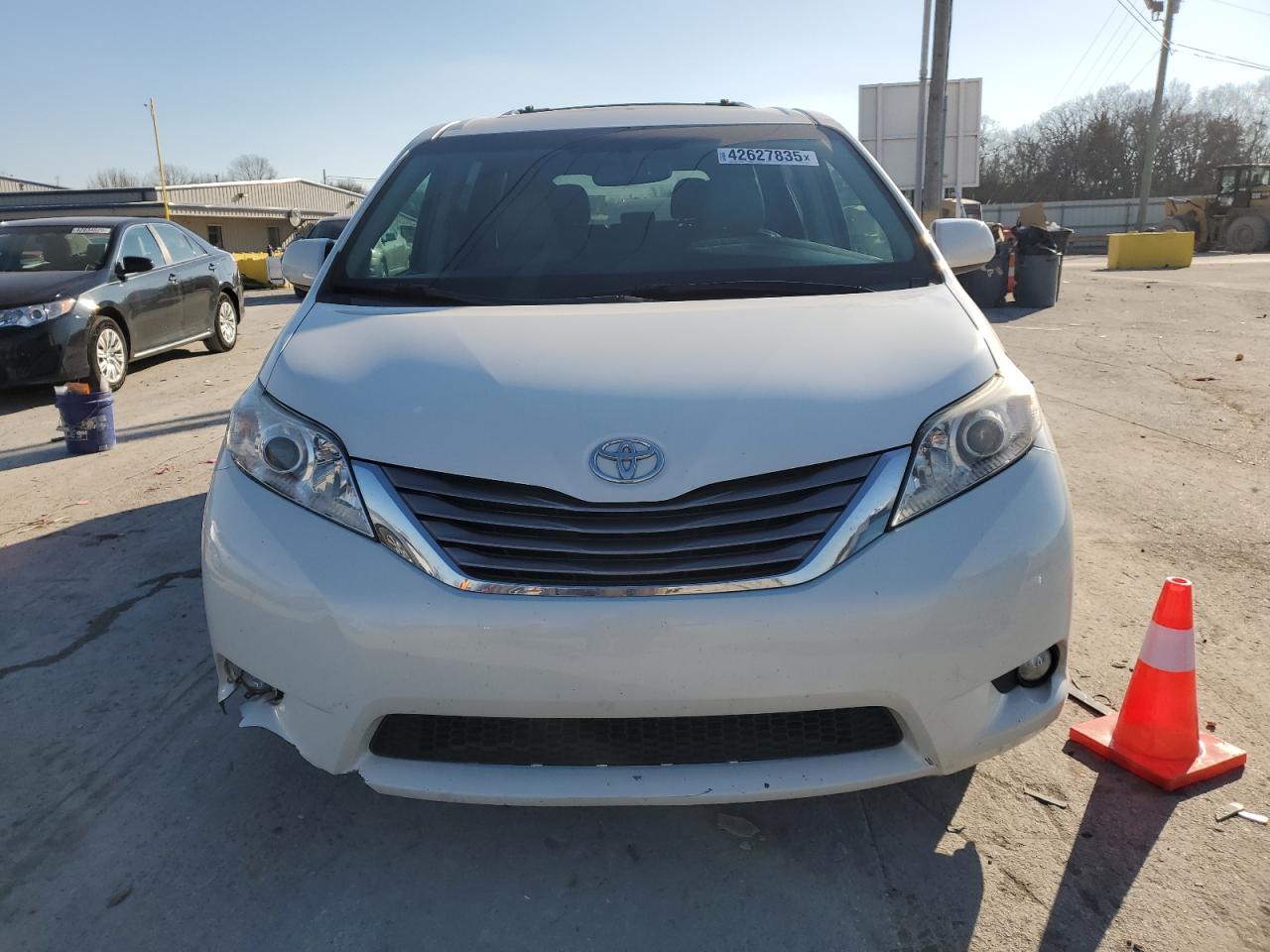 2015 Toyota Sienna - Image 5