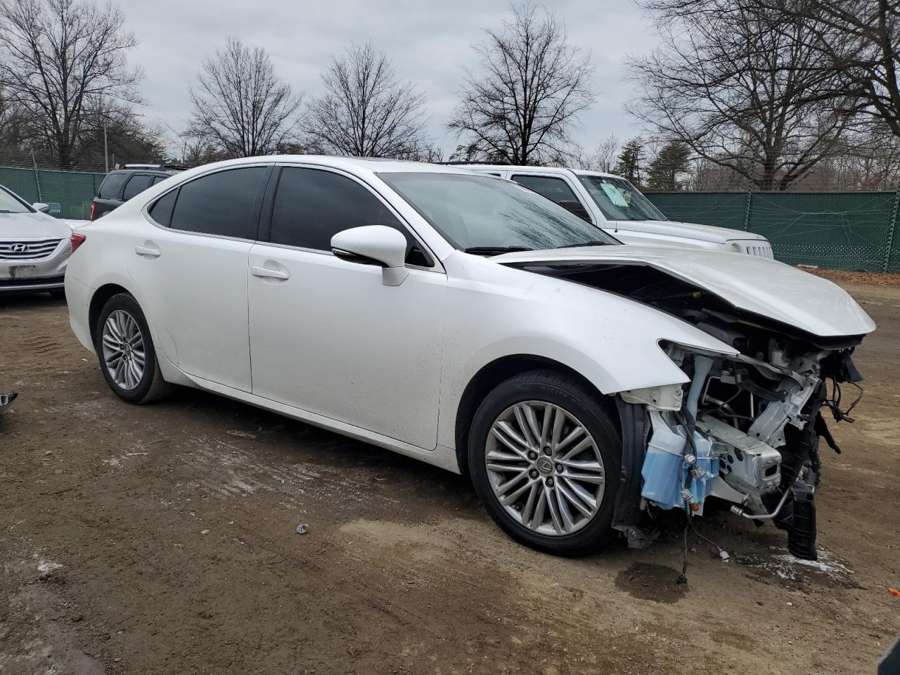2014 Lexus ES - Image 4