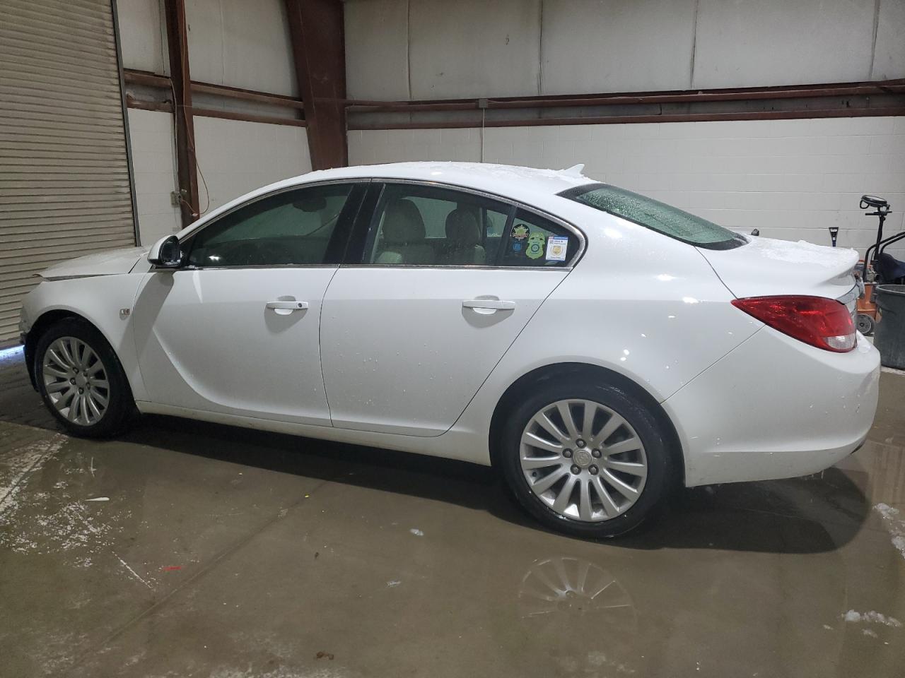 2011 Buick Regal - Image 2