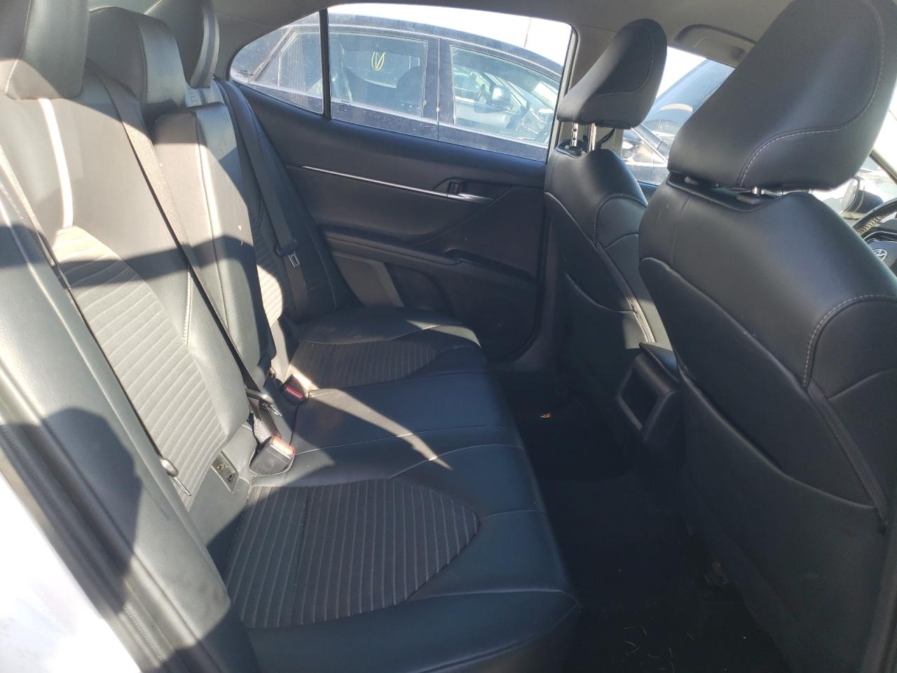 2019 Toyota Camry - Image 10