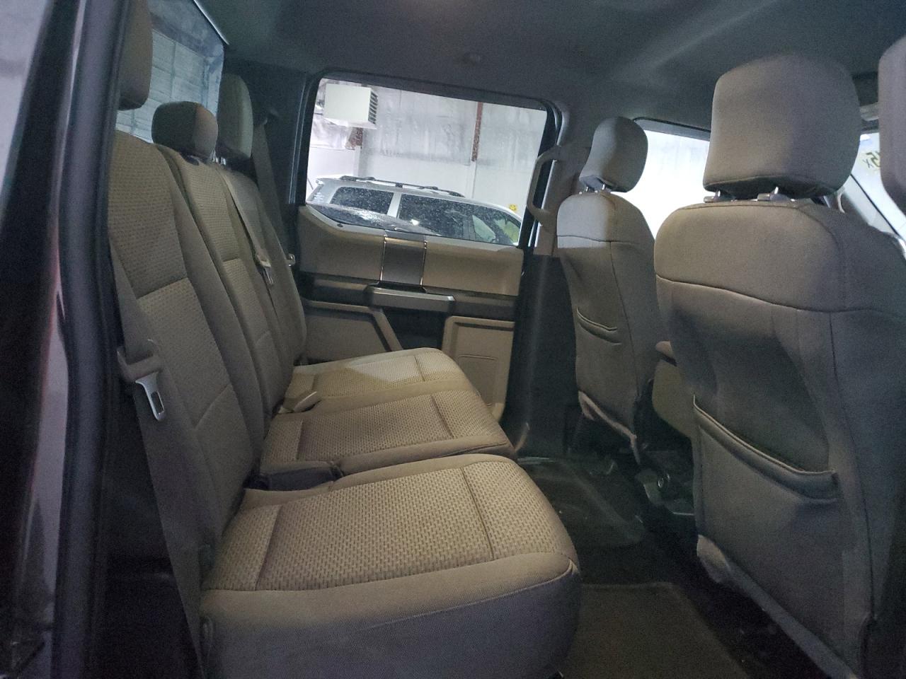 2015 Ford F-150 - Image 10