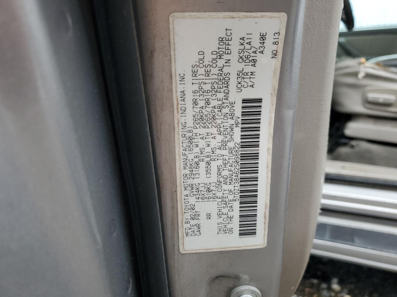 2002 Toyota Sequoia - Image 13
