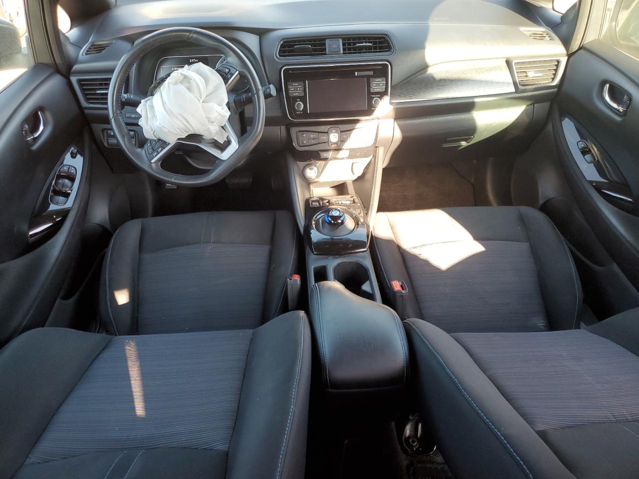 2019 Nissan Leaf - Image 8