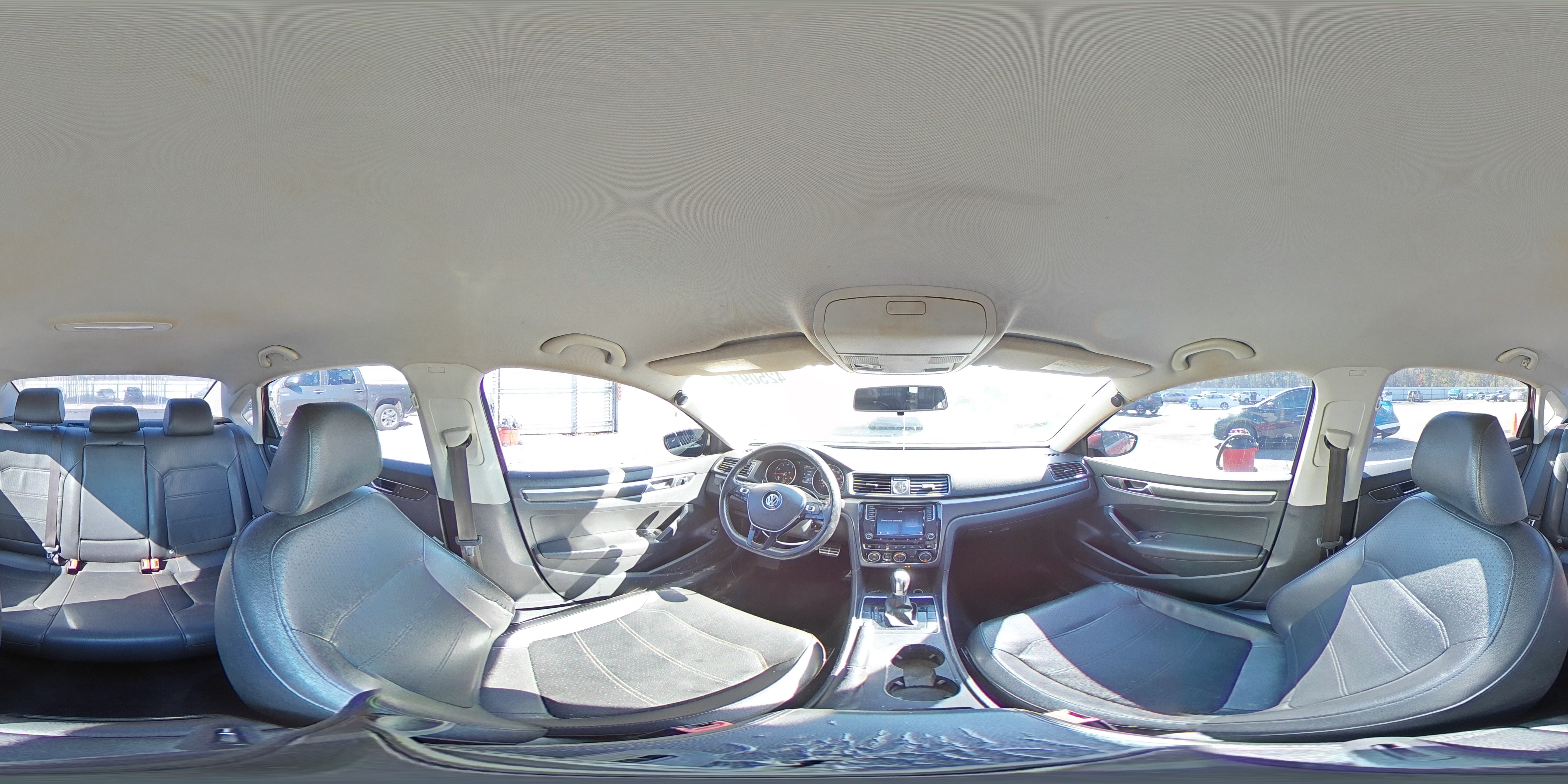 2017 Volkswagen Passat - Image 15