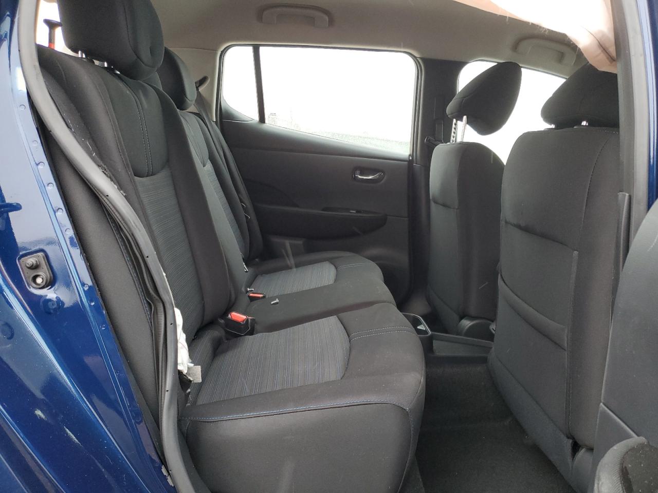 VIN: 1N4CZ1CV8SC561070 2025 NISSAN LEAF