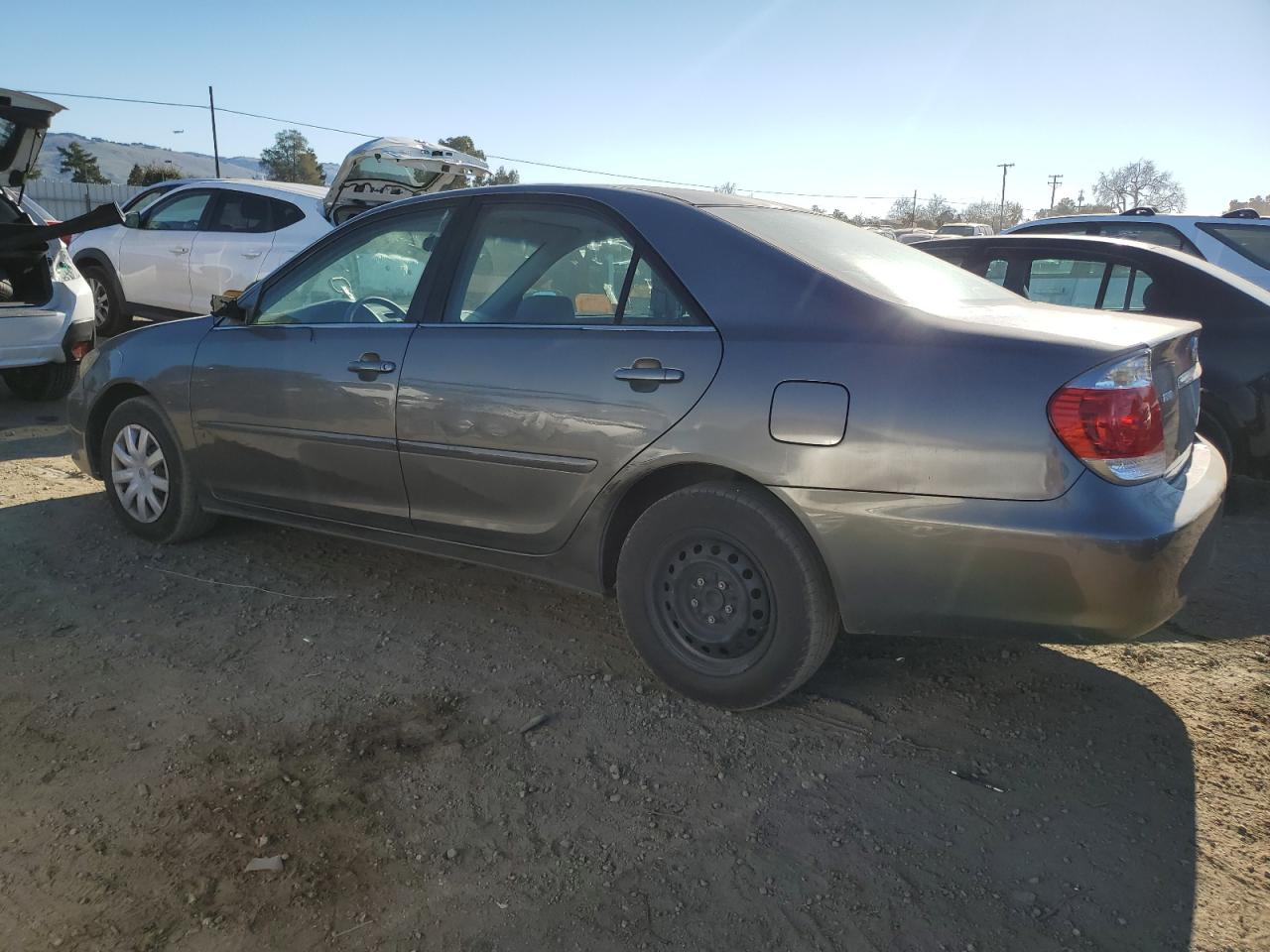 2005 Toyota Camry - Image 2