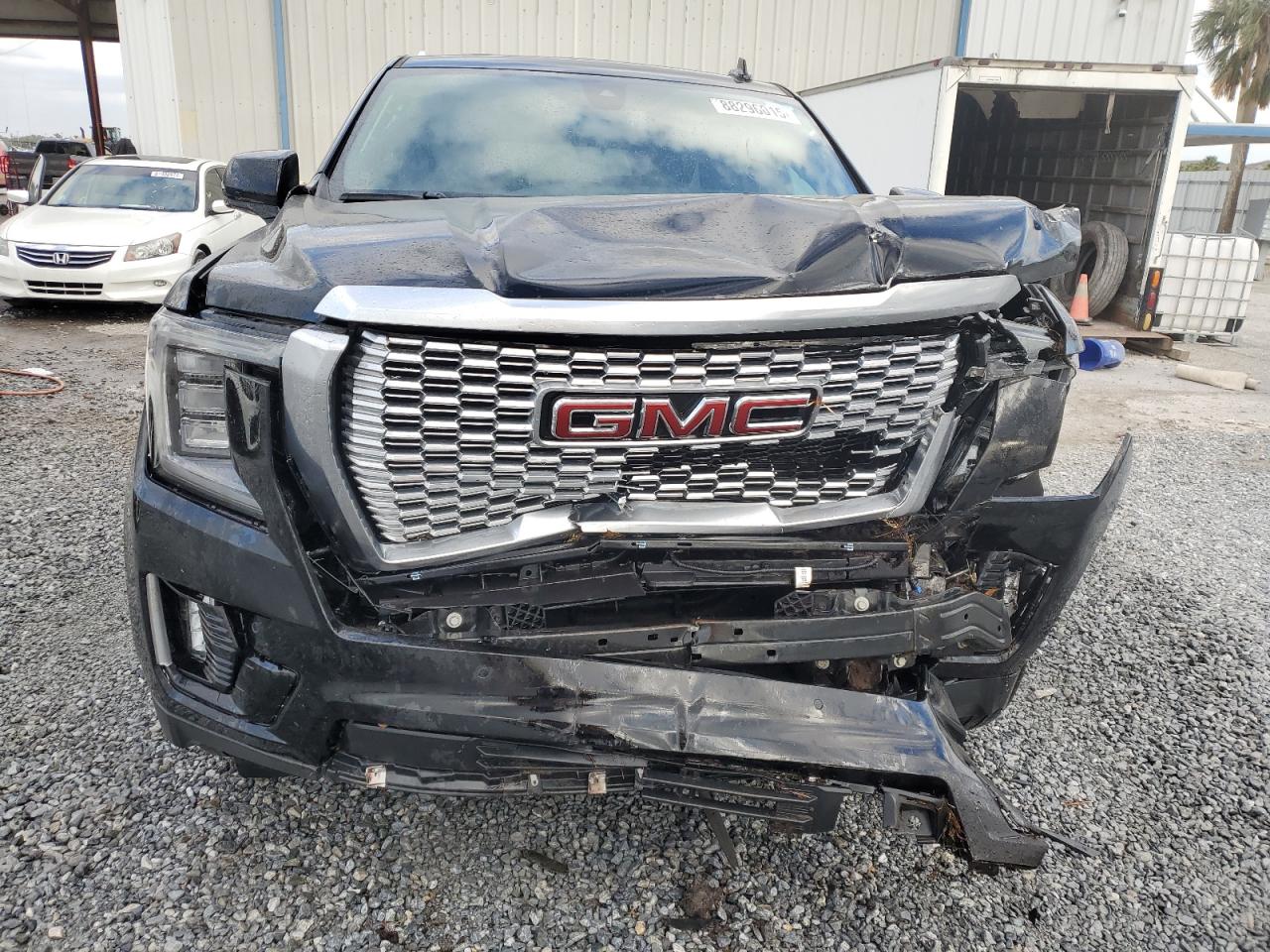 2022 GMC Yukon - Image 5