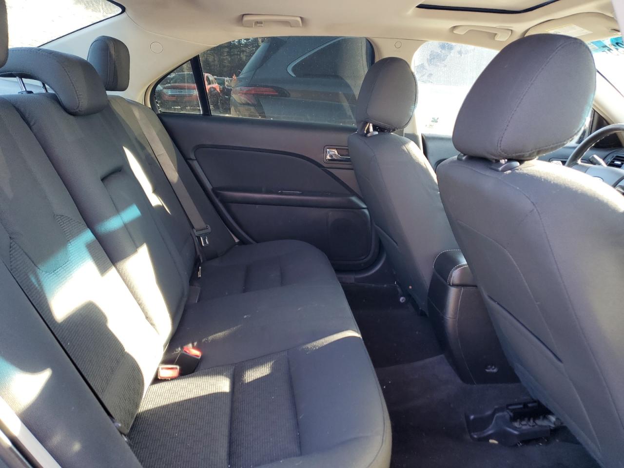 2012 Ford Fusion - Image 10