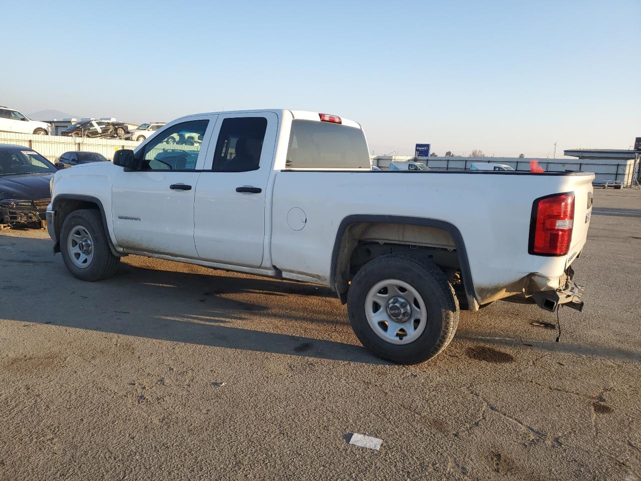 2019 GMC Sierra - Image 2