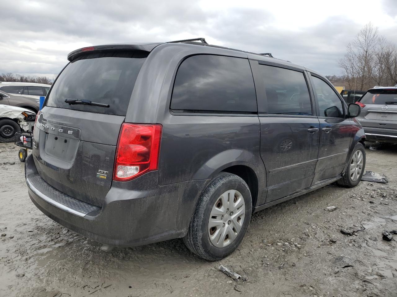 2017 Dodge Caravan - Image 3