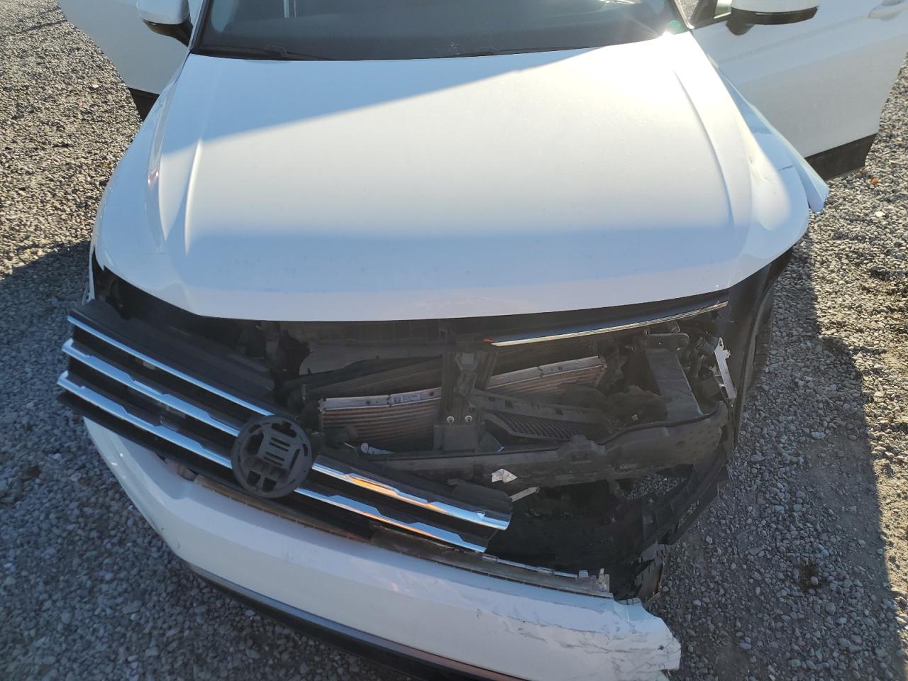 2019 Volkswagen Tiguan - Image 12