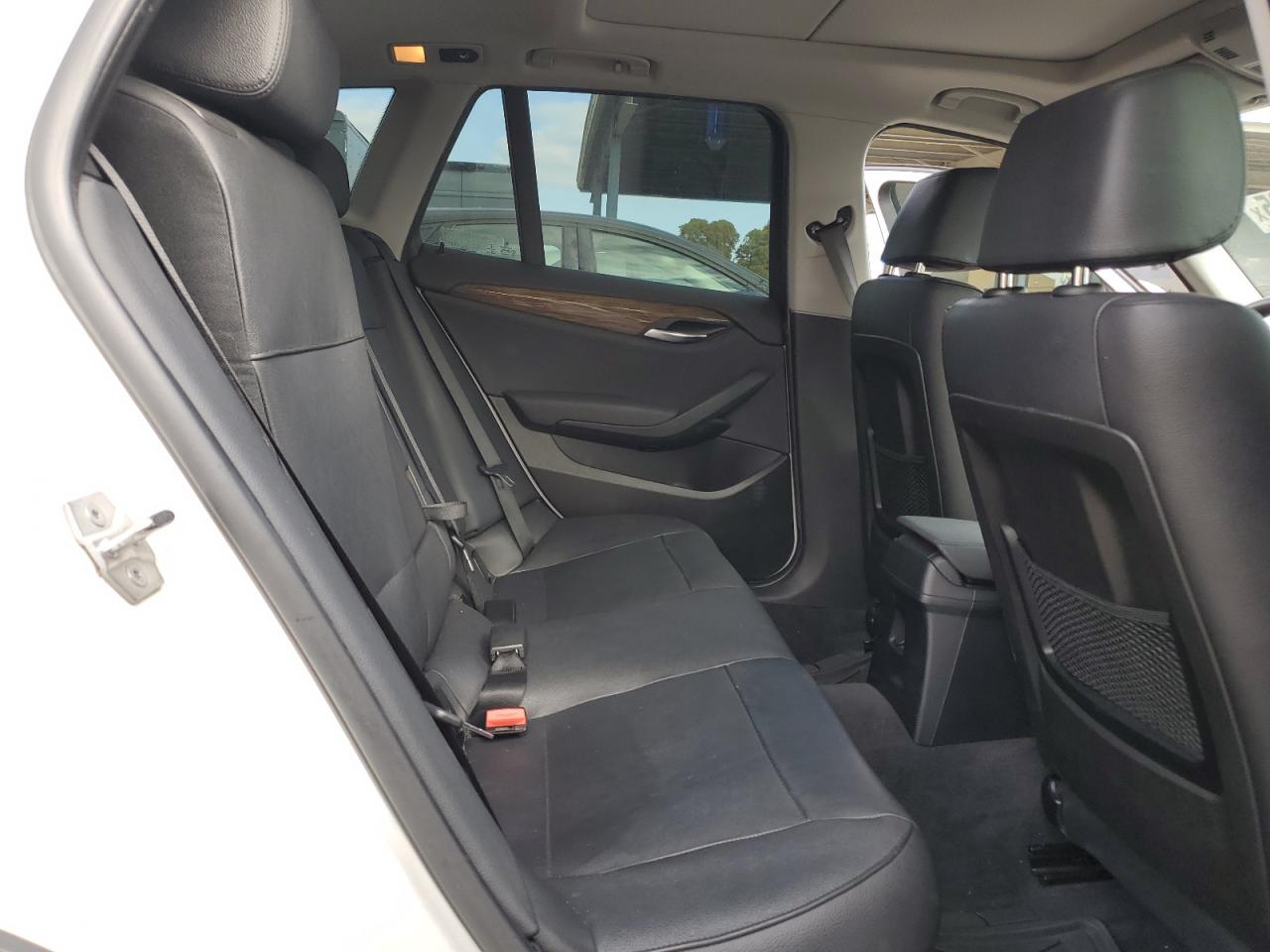 2015 BMW X1 - Image 10