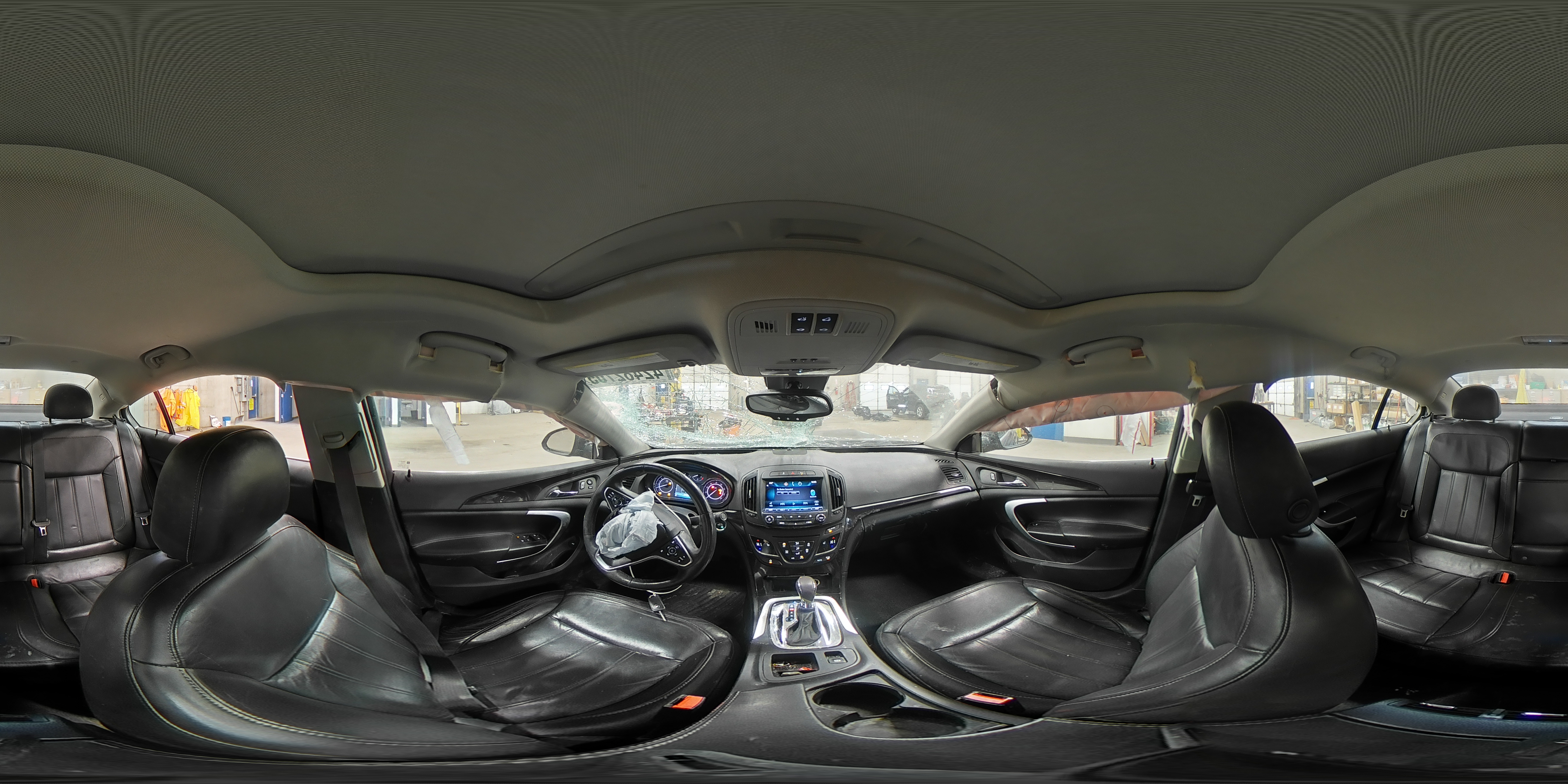 2014 Buick Regal - Image 13