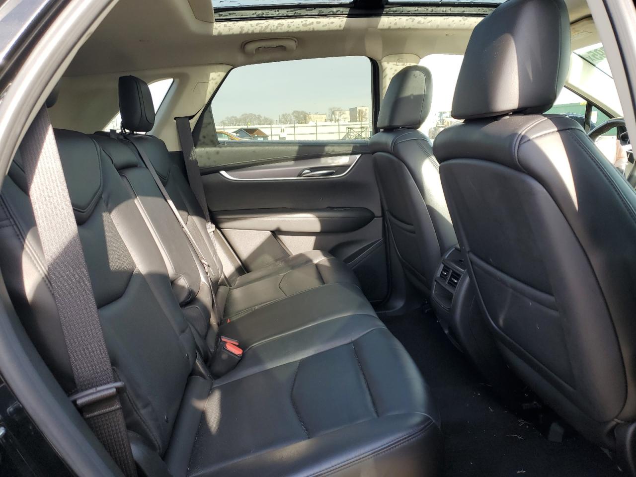 2017 Cadillac XT5 - Image 11