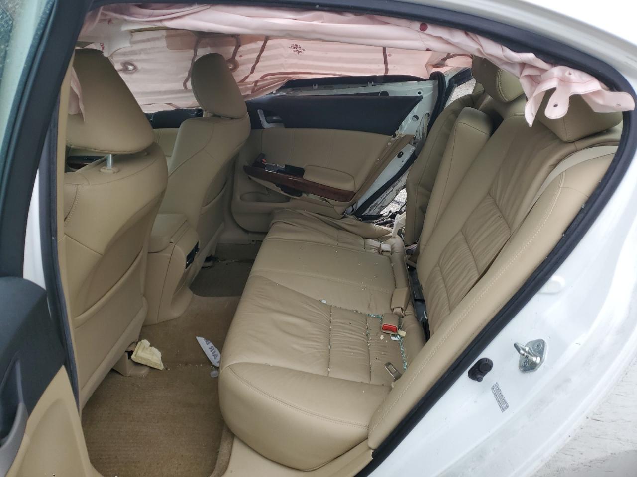 2012 Honda Accord - Image 10