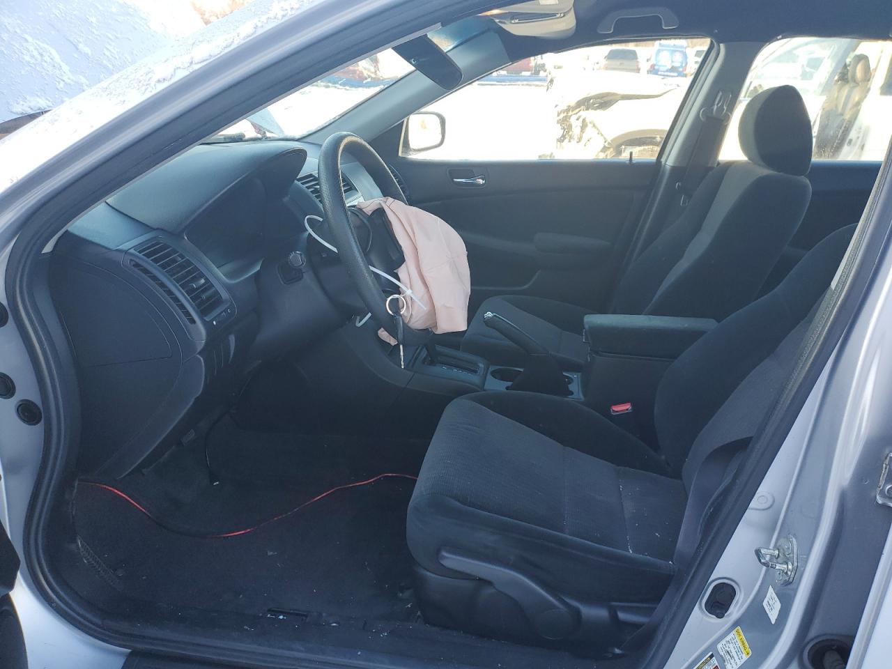 2004 Honda Accord - Image 7