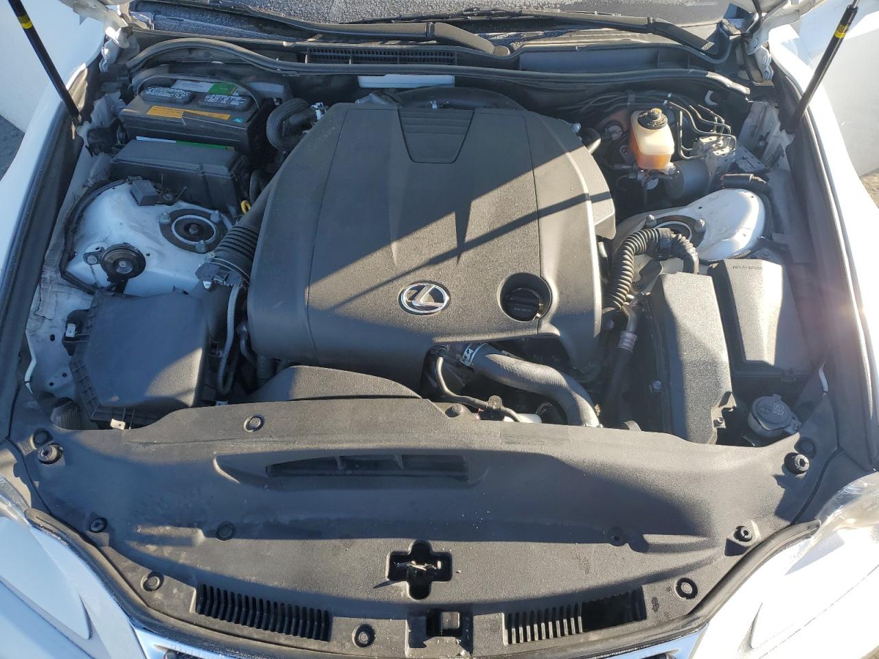 2014 Lexus IS - Image 13