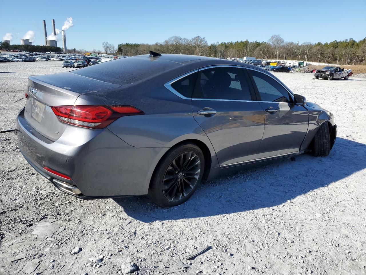 2015 Hyundai Genesis - Image 3