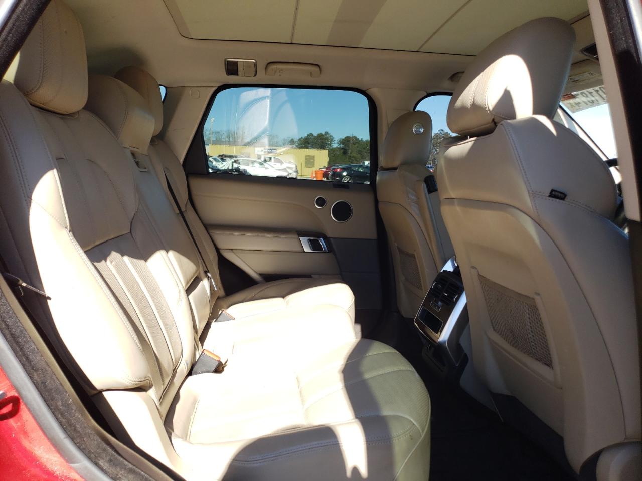2016 Land Rover Range Rover - Image 11