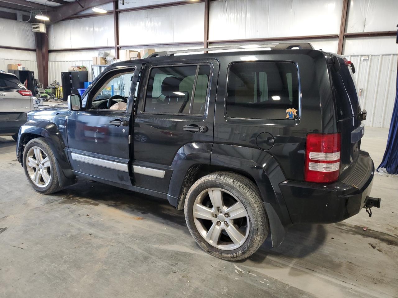 2012 Jeep Liberty (North America) - Image 2