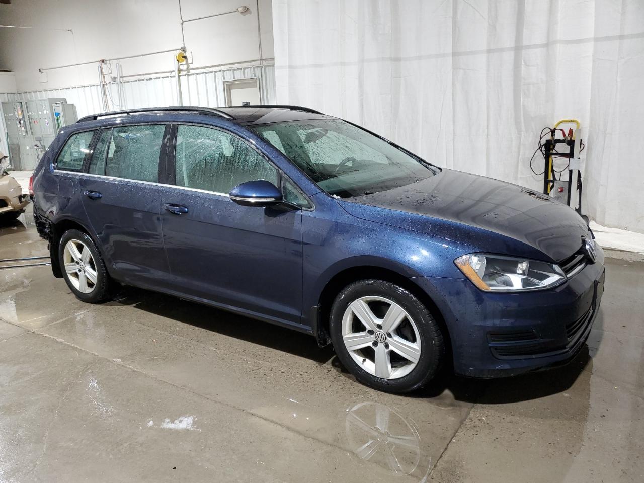 2015 Volkswagen Golf - Image 4