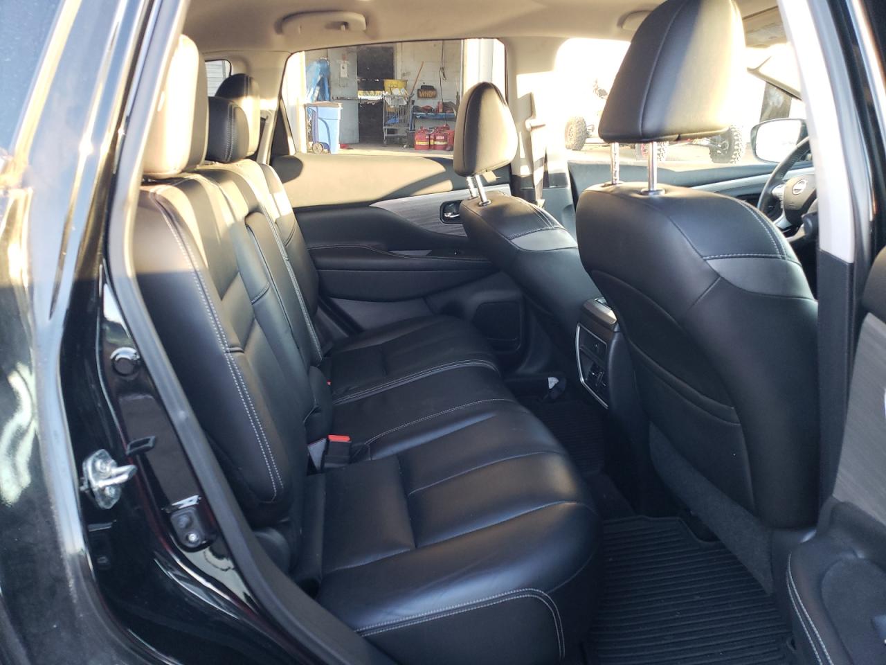 2015 Nissan Murano - Image 10