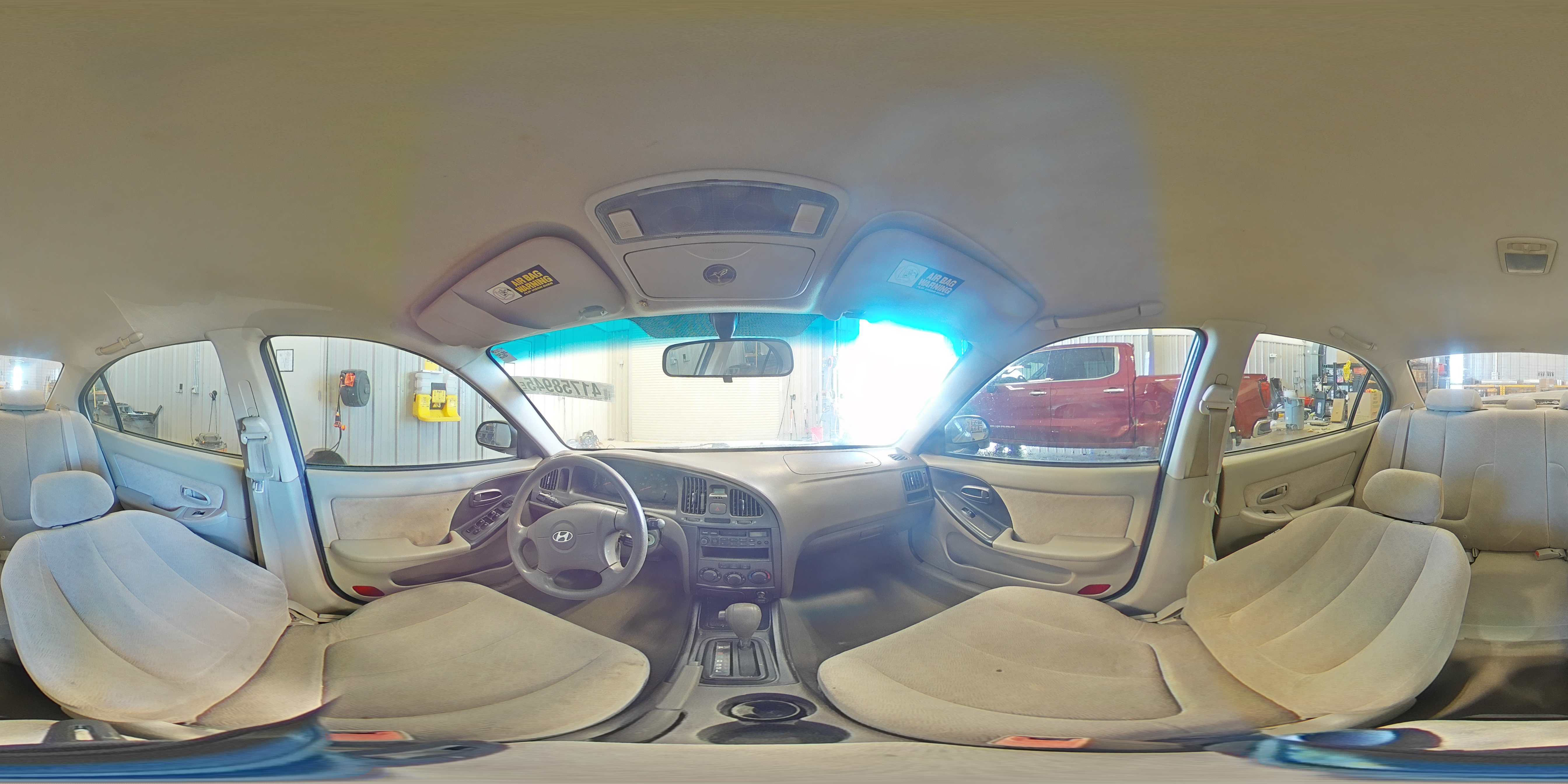 2005 Hyundai Elantra - Image 12