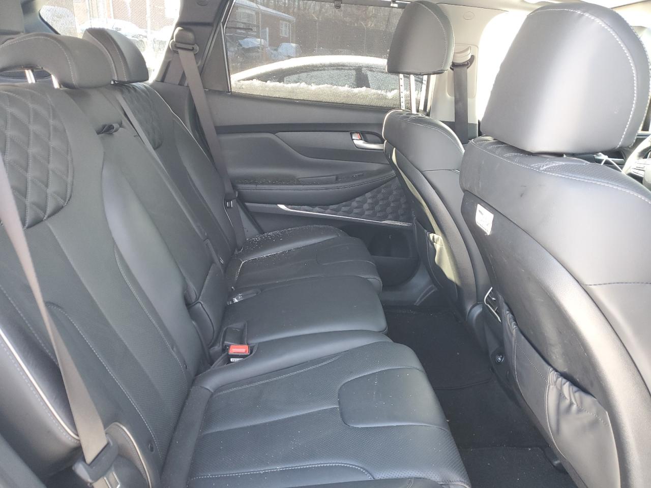 2021 Hyundai Santa Fe - Image 11