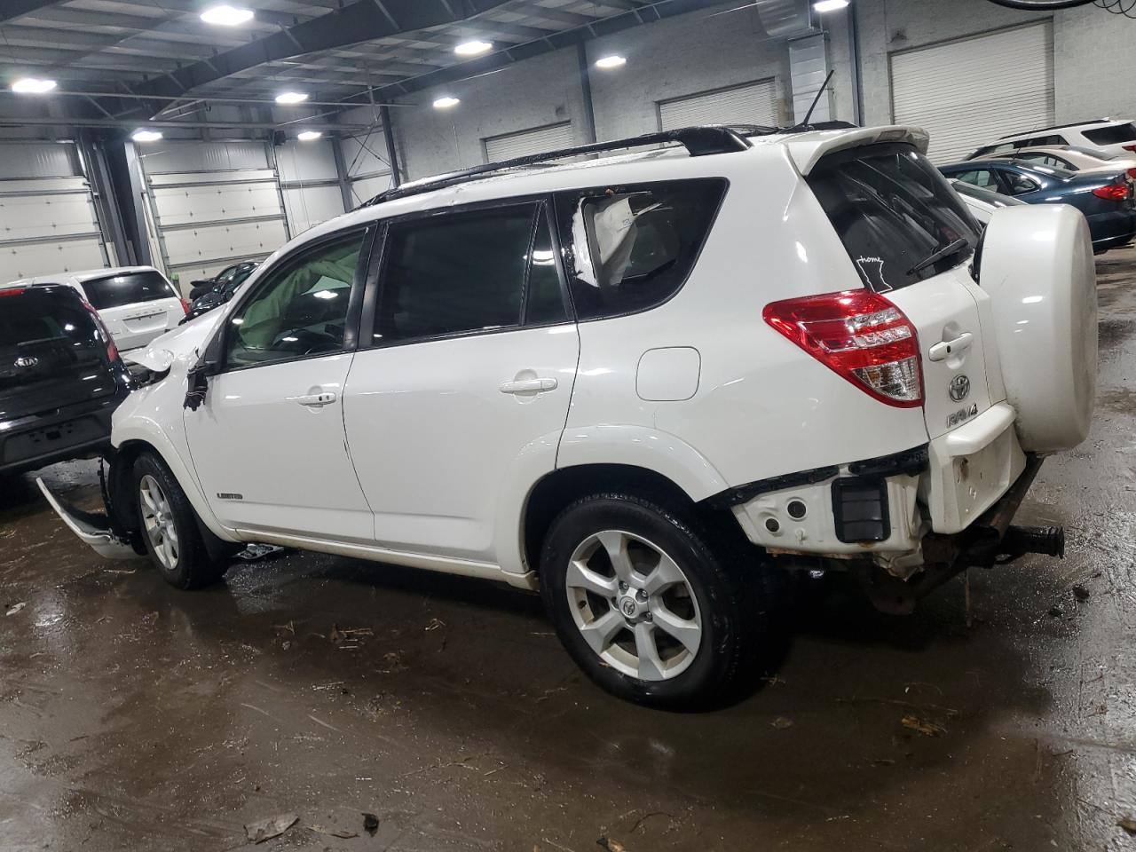 2012 Toyota RAV 4 - Image 2