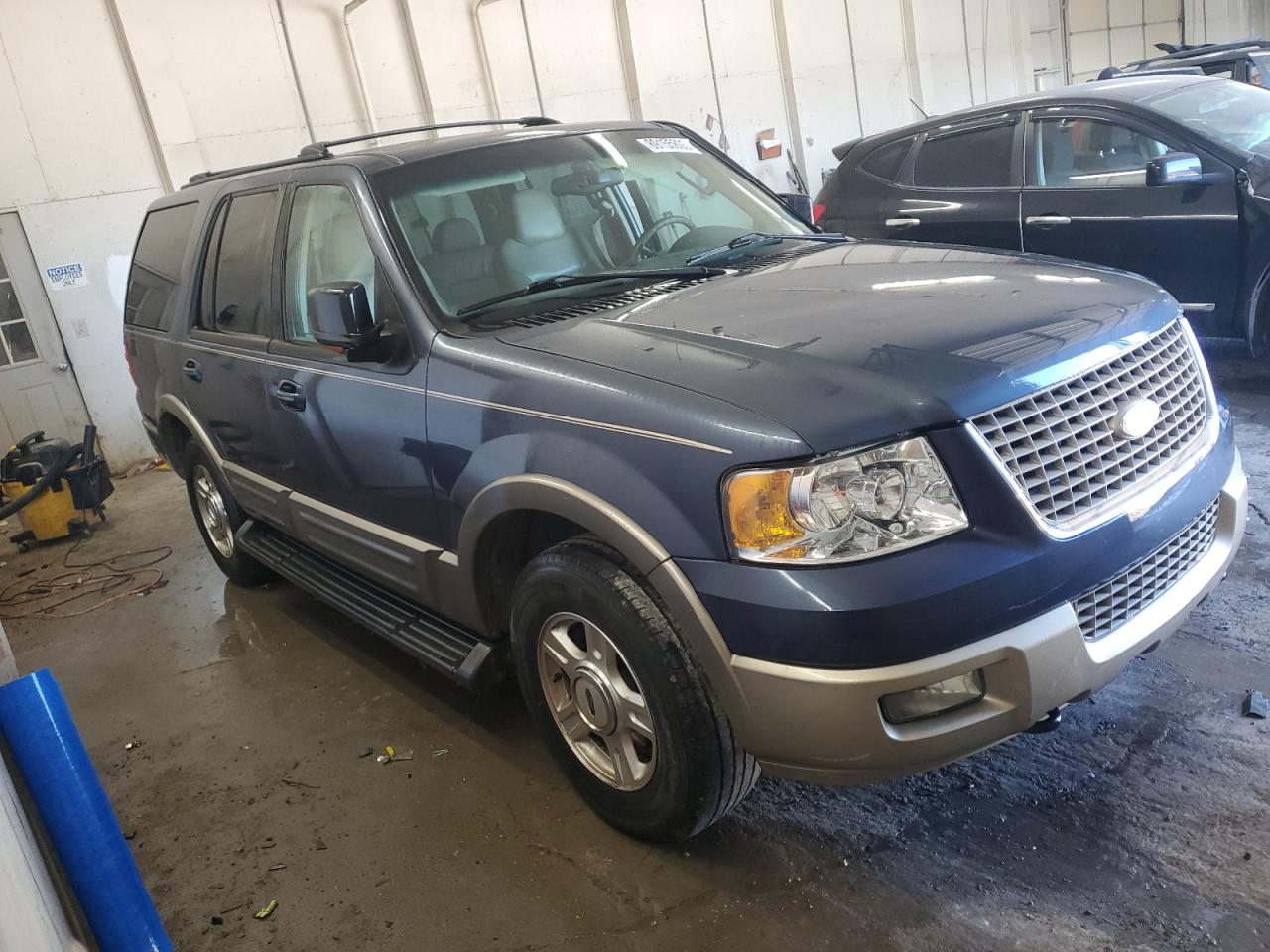 2003 Ford Expedition - Image 4
