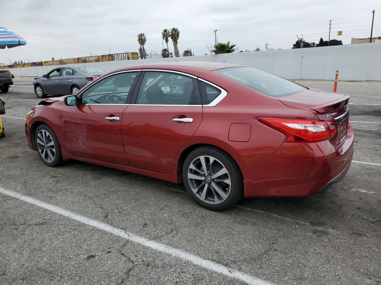 2016 Nissan Altima - Image 2