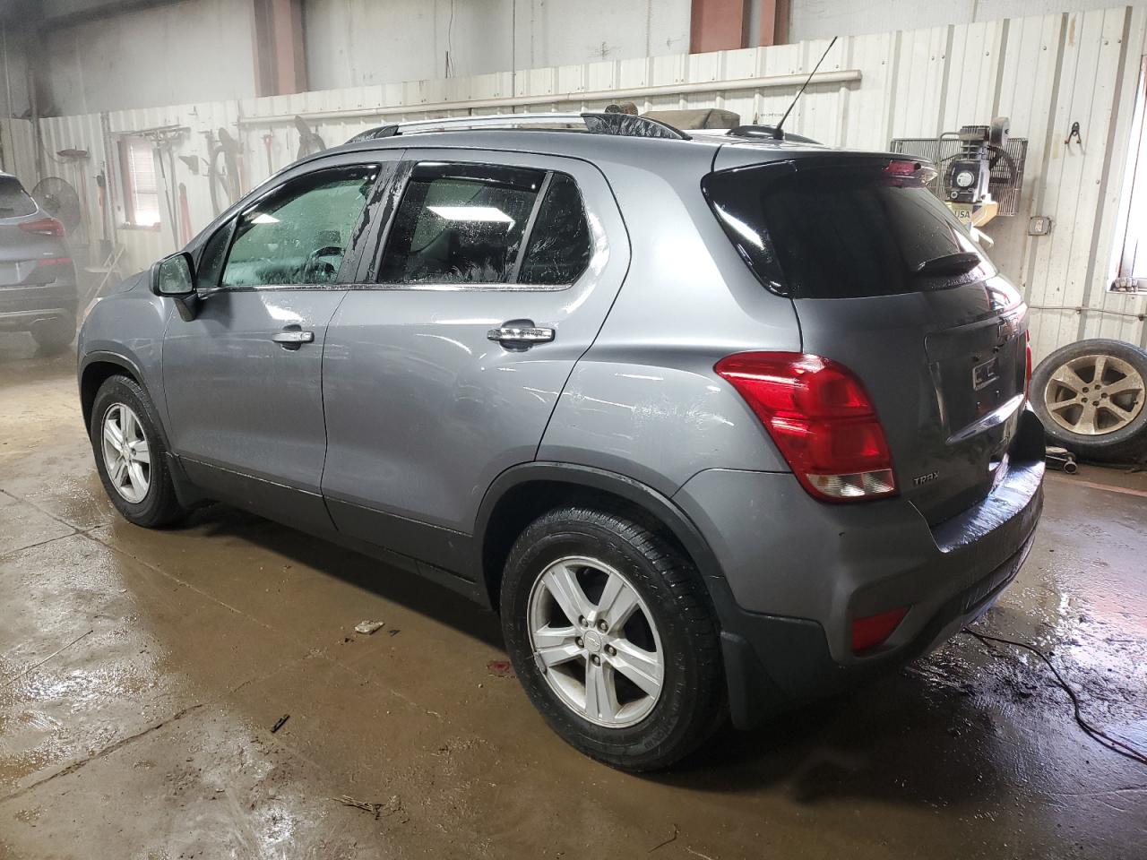 2020 Chevrolet Trax - Image 2